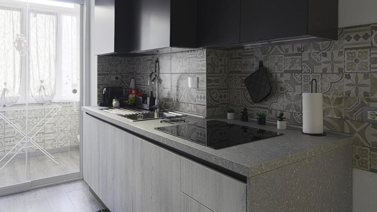 Apartment Tuscolana Happy Place Rom